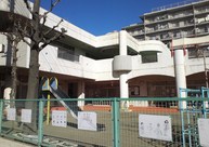 kindergarten ・ Nursery. Green nursery school (kindergarten ・ 157m to the nursery)