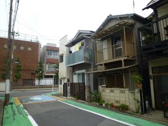 Local appearance photo. Article
