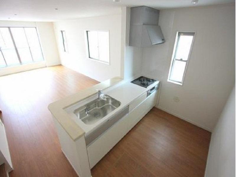Model house photo.  ■ Popular face-to-face kitchen ■ 
