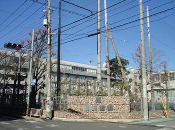 high school ・ College. Private Takeminami high school (high school ・ NCT) to 430m