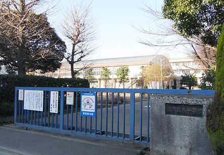 Junior high school. 630m to Warabi Tatsuhigashi junior high school (junior high school)