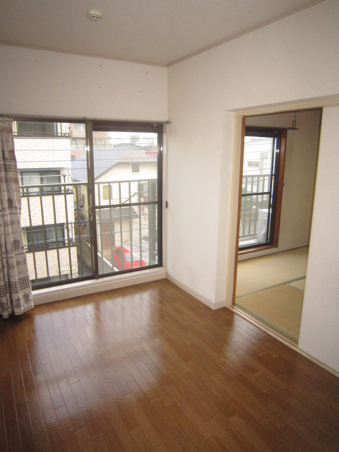 Living and room