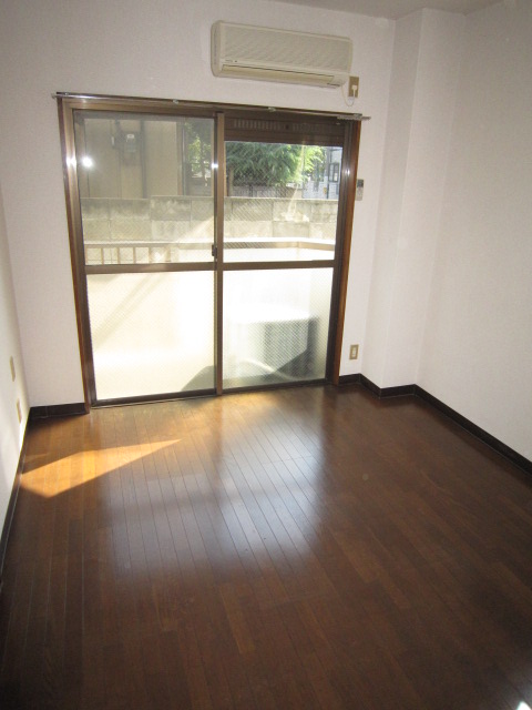 Living and room