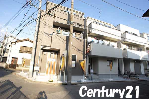 Local photos, including front road. 11 / 26 shooting Completion