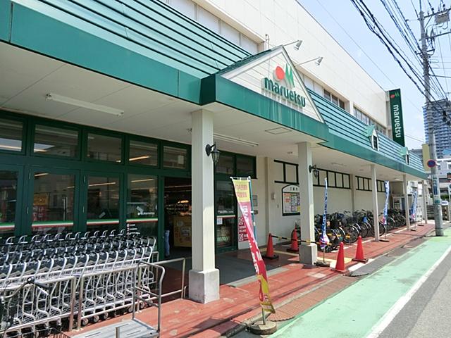 Supermarket. Maruetsu Warabiten up to 400m