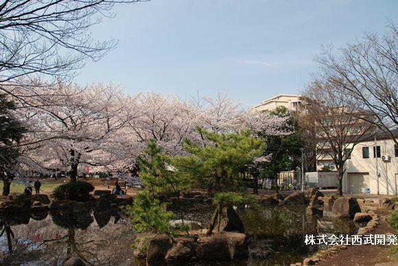 park. And extend the little feet, There is a bracken citizen park. It is try to put in a walk or marathon course ・ ・ ・ . When the report seems to be able to barbecue.
