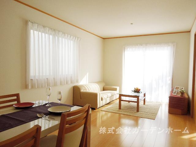 Model house photo. ■ Clear of living 16 quires more. A wide floor plan Western-style there are two of 7 quires, There is also a convenient walk-in closet ■