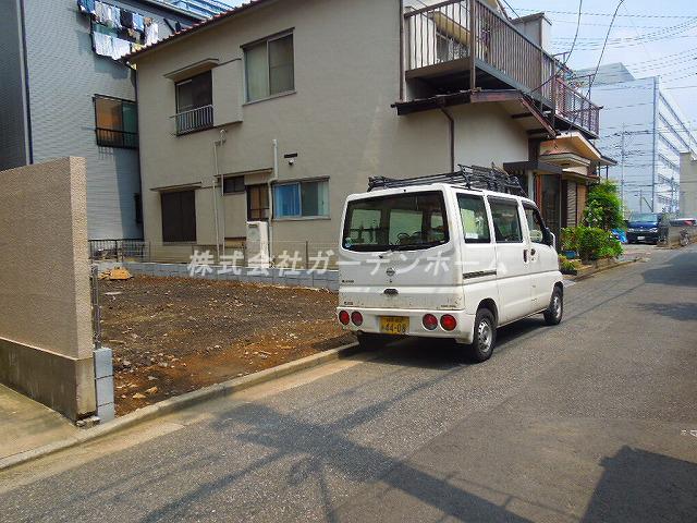 Local photos, including front road.  ■ Clear of living 16 quires more. A wide floor plan Western-style there are two of 7 quires, There is also a convenient walk-in closet ■ 