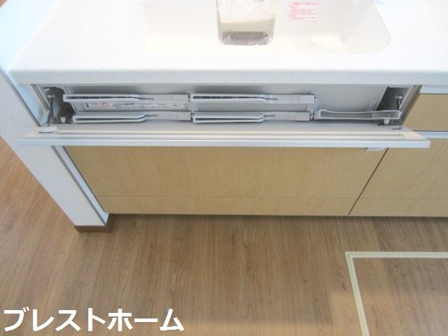 Kitchen. Peace of mind to small children kitchen knife holder. Strong gas stove also used to easily scratches repels dirt