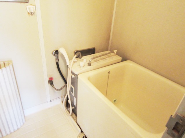 Bath. Reform is a previous reference photograph.