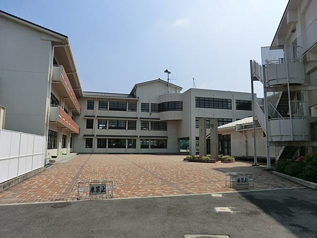 Primary school. North Elementary School 261m is the proximity of the 4-minute walk to attend to Warabi Tatsukita elementary school 261m small children also reasonably