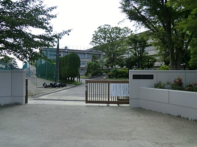 Junior high school. Warabishiritsu 1005m to 1005m the second junior high school until the second junior high school The proximity of the 13-minute walk of peace of mind even if late in extracurricular activities