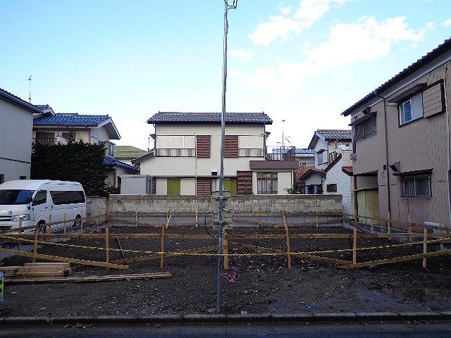 Local appearance photo. Local (12 May 2013) Shooting