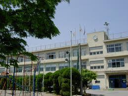 Primary school. Nishi Elementary School 6 mins