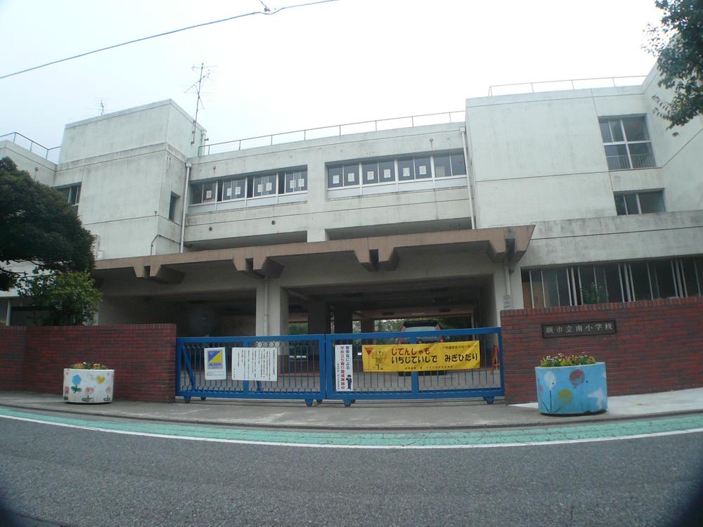 Primary school. Warabi Minami to elementary school 672m
