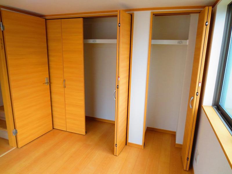 Non-living room. Local (12 May 2013) Shooting