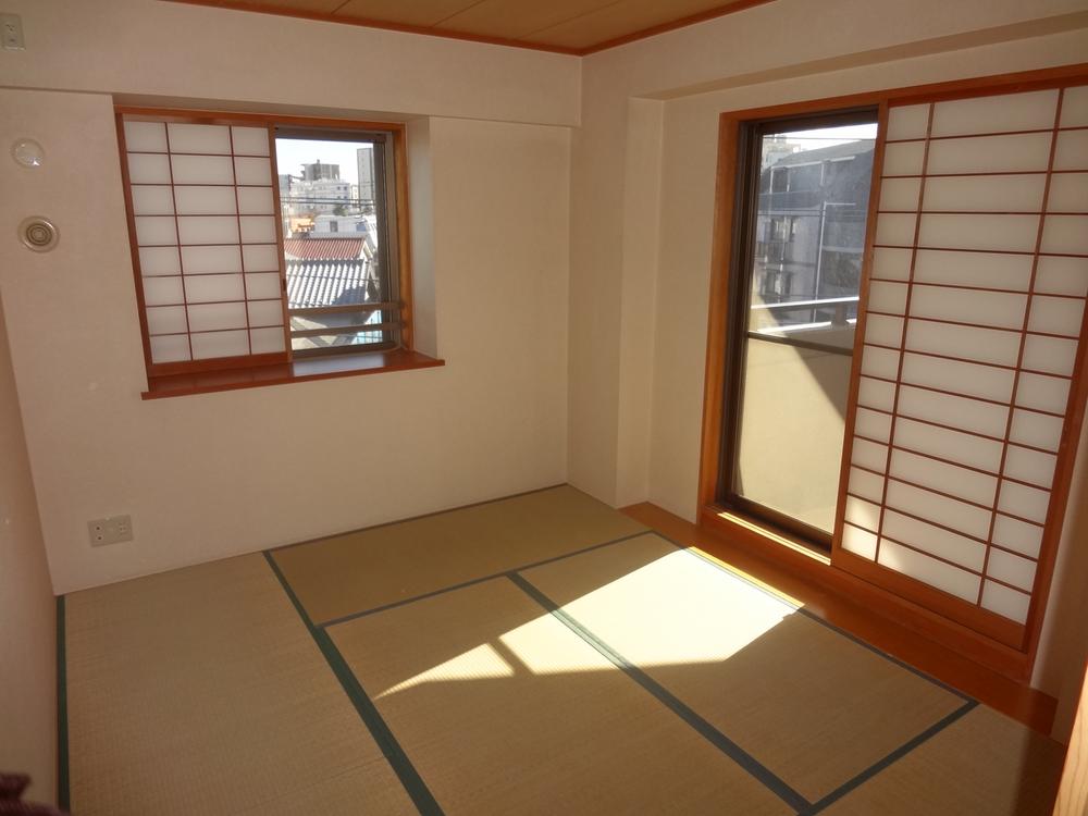 Non-living room. Indoor (11 May 2013) Shooting