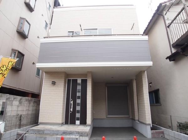 Local appearance photo. Good location of the 6-minute walk from the bracken Station. Also comfortable home access to the city center. 