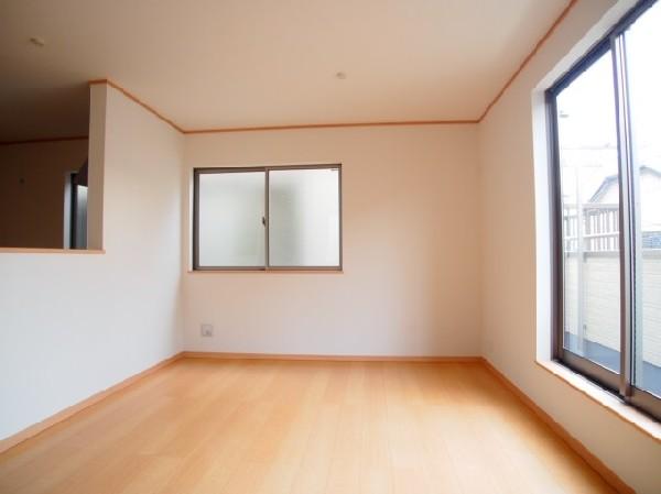 Living. Detached interior introspection Pictures - spacious living of living 16 tatami. Warm colors light Plug from the south