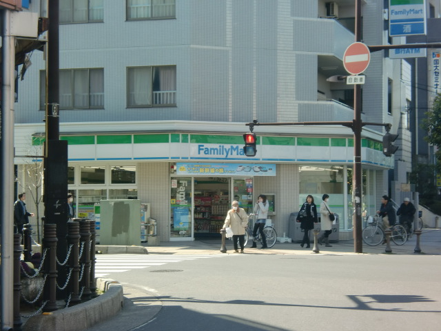 Convenience store. FamilyMart bracken Nishiguchi store up (convenience store) 131m