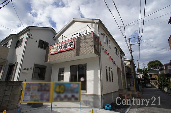 Local appearance photo. Per corner lot, Exposure to the sun ・ Ventilation good site (November 2013) Shooting