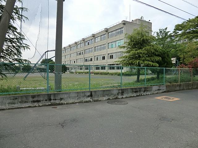 Junior high school. Yashio Municipal Shiotome until junior high school 840m