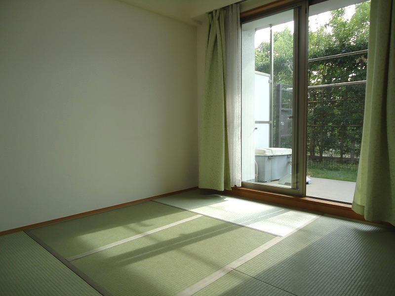 Non-living room. Japanese-style room about 5 quires
