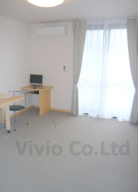 Living and room. It is equipped with 1 groups air conditioning