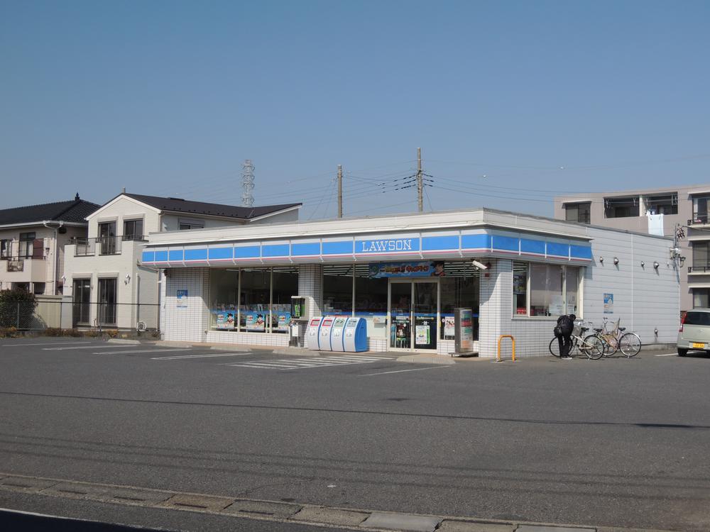 Convenience store. 384m until Lawson Yashio central three-chome