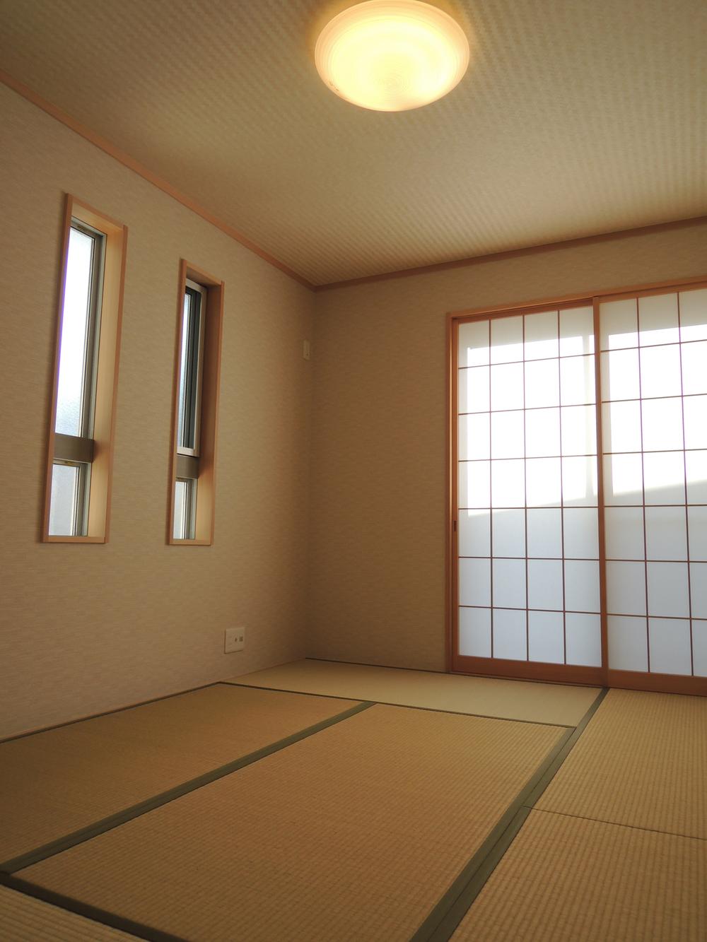 Non-living room. Local (December 2013) captured the first floor Japanese-style room