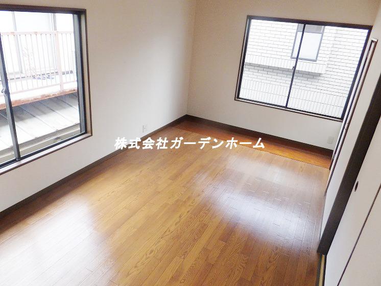 Non-living room. Since the spacious 9-mat of Western-style spend relaxing !!
