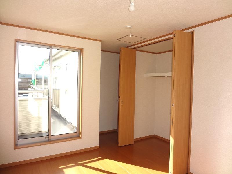 Non-living room. Indoor (10 May 2013) Shooting