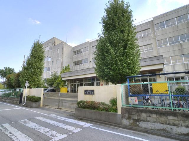 Primary school. Yashio 613m to stand Ohara Elementary School
