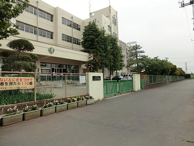 Junior high school. Yashio Municipal Hachijo until junior high school 2030m