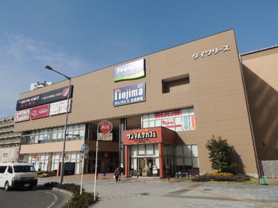 Shopping centre. Frespo (shopping center) to 400m