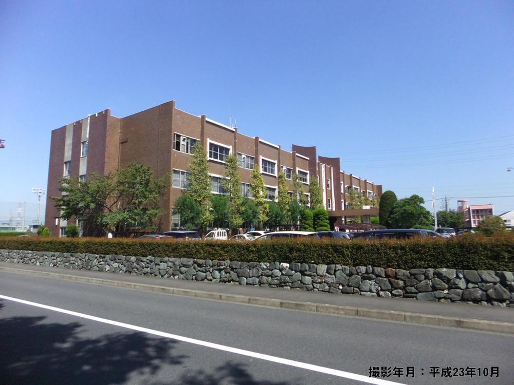 Government office. Yashio 889m to City Hall
