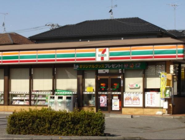 Convenience store. 377m to Seven-Eleven Yashio Midoricho 3-chome