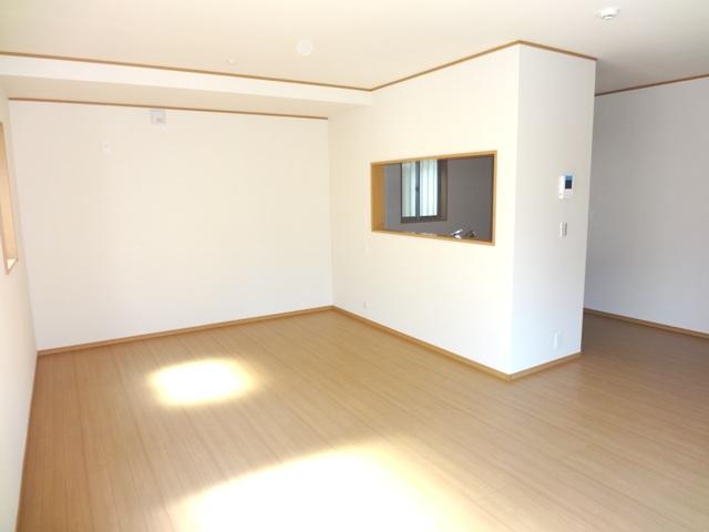 Living. dining kitchen