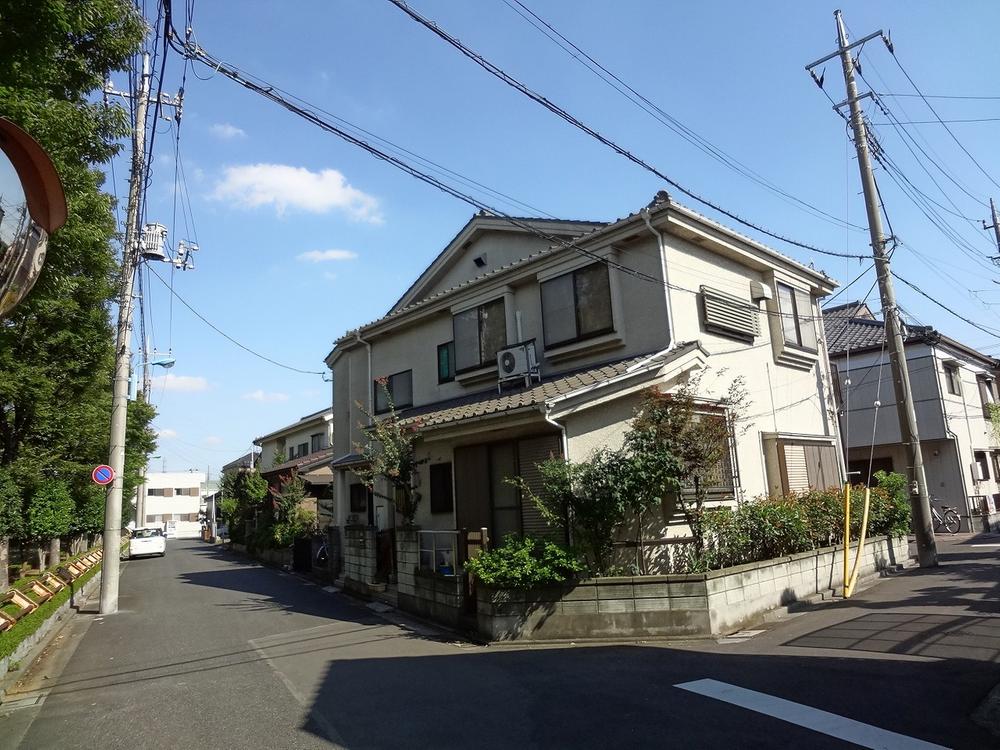 Local photos, including front road. South 4m ・ West 4m ・ Three-way of North 6m corner lot!