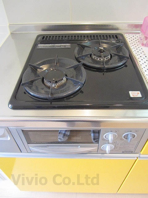 Kitchen. 2 lot gas stoves equipped.