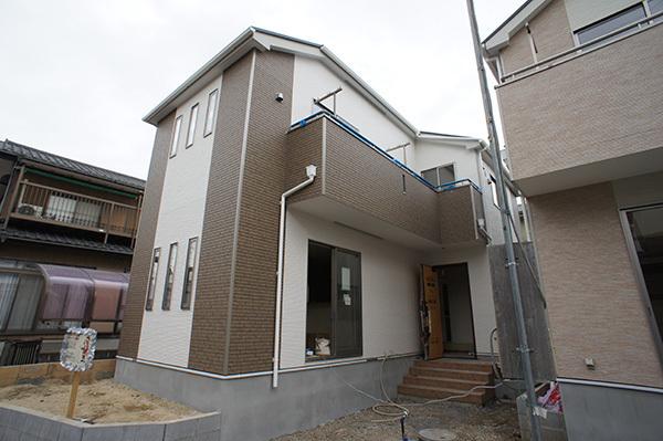 Local appearance photo. Spacious premises in which a room with neighbor