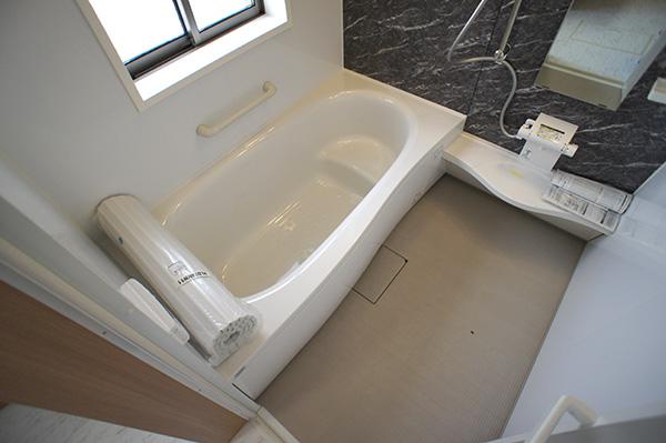 Bathroom. 1 Building