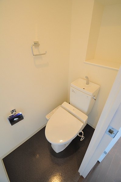 Toilet. Bidet