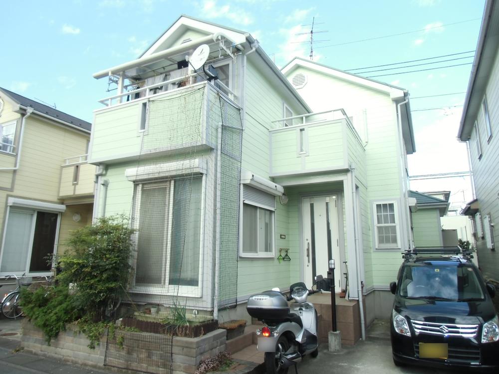 Local appearance photo. "Yashio" station walk 16 minutes! outer wall ・ Already Roof Coatings is the (May 2008), bright two-sided balcony dwelling. Local (12 May 2013) Shooting