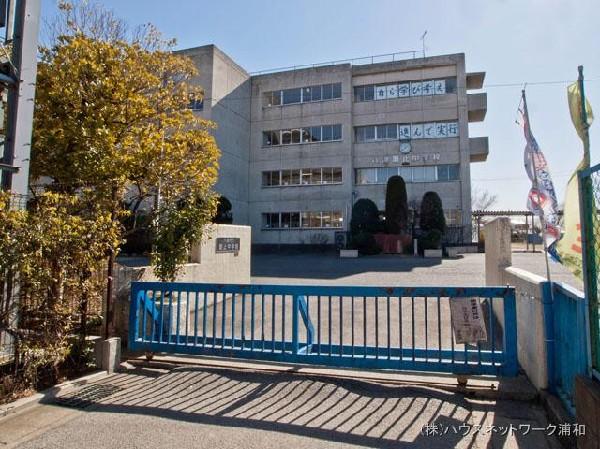 Junior high school. Yashio Municipal Shiotome until junior high school 840m