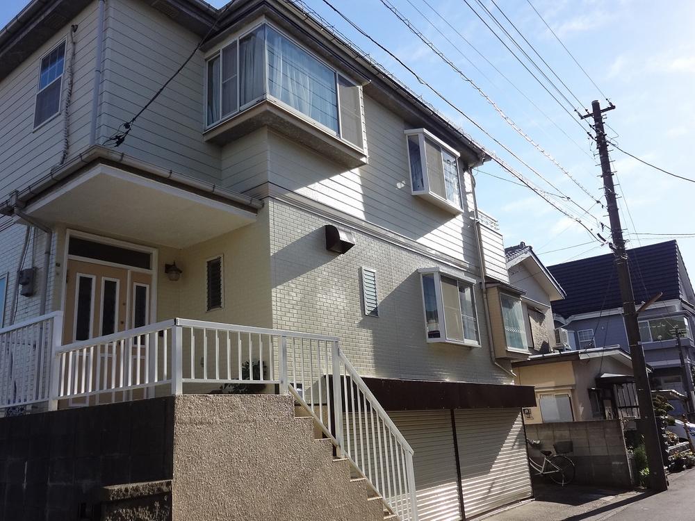 Local appearance photo. 2013 November Already exterior wall paint