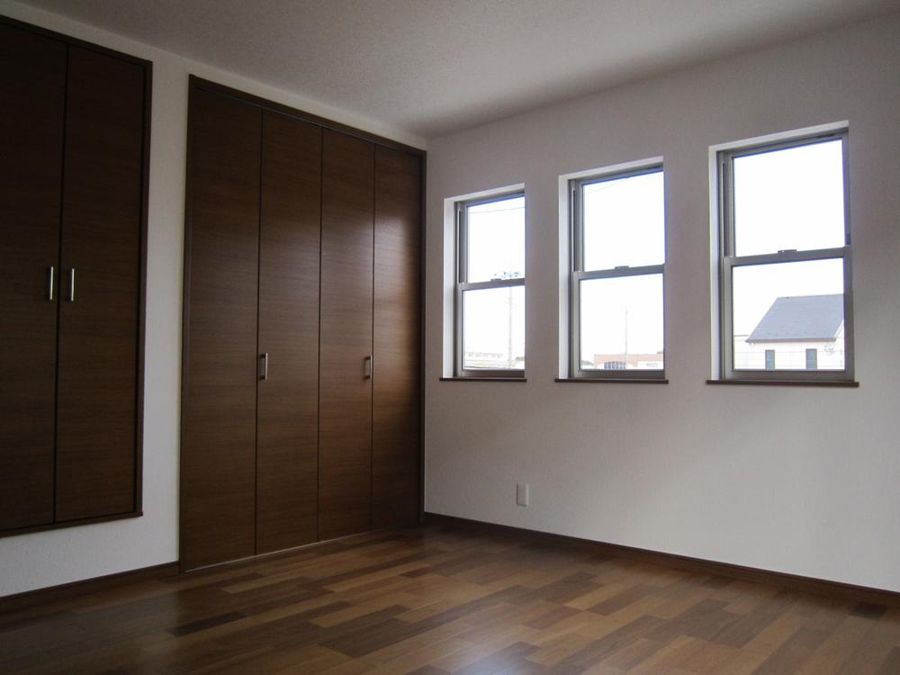 Other introspection. Indoor (January 2013) Shooting