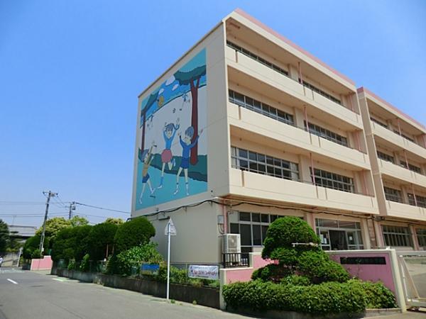 Primary school. Nakasone to elementary school 350m