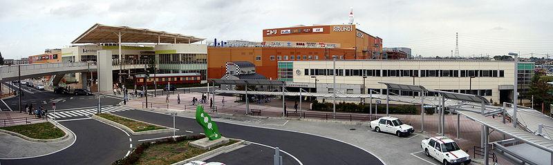 Shopping centre. 1360m to Misato LaLaport