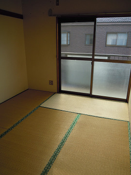 Living and room. Japanese-style room (which is inverted type)